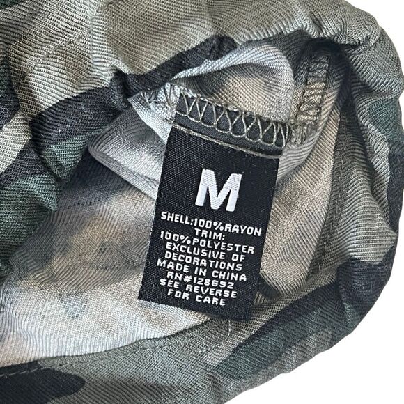 Steve Madden Green Desert Sage Camouflage Full Zip Jacket Size Medium NWT - Picture 6 of 9